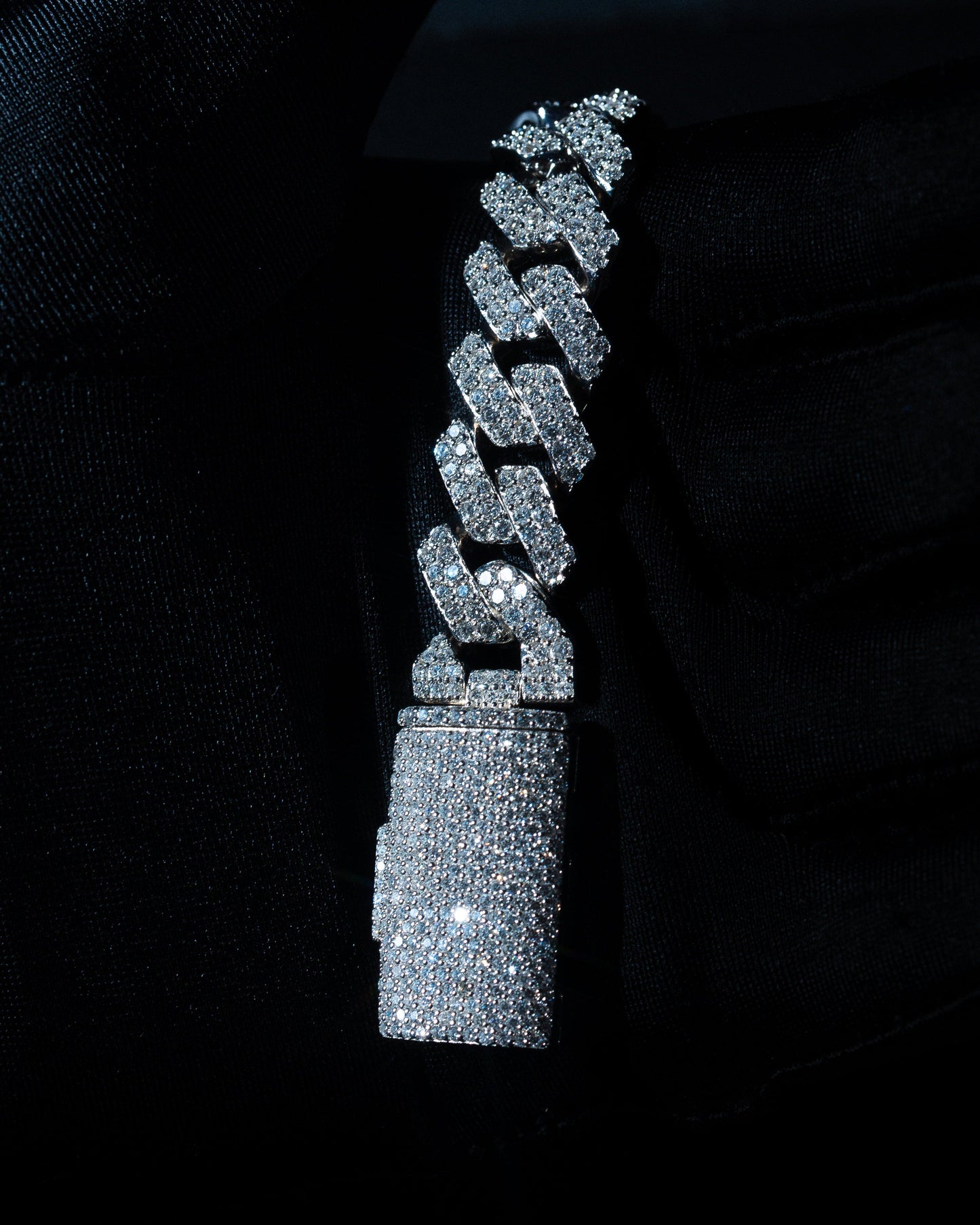 Iced Out Cuban Link Armband HERR (100% off)