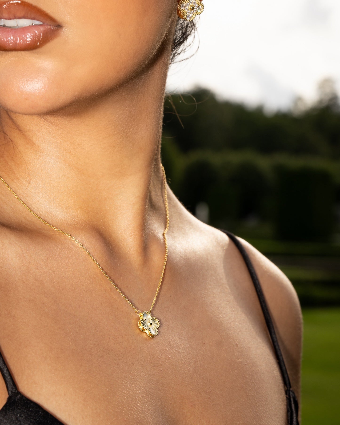 Four Leaf Clover Necklace Single