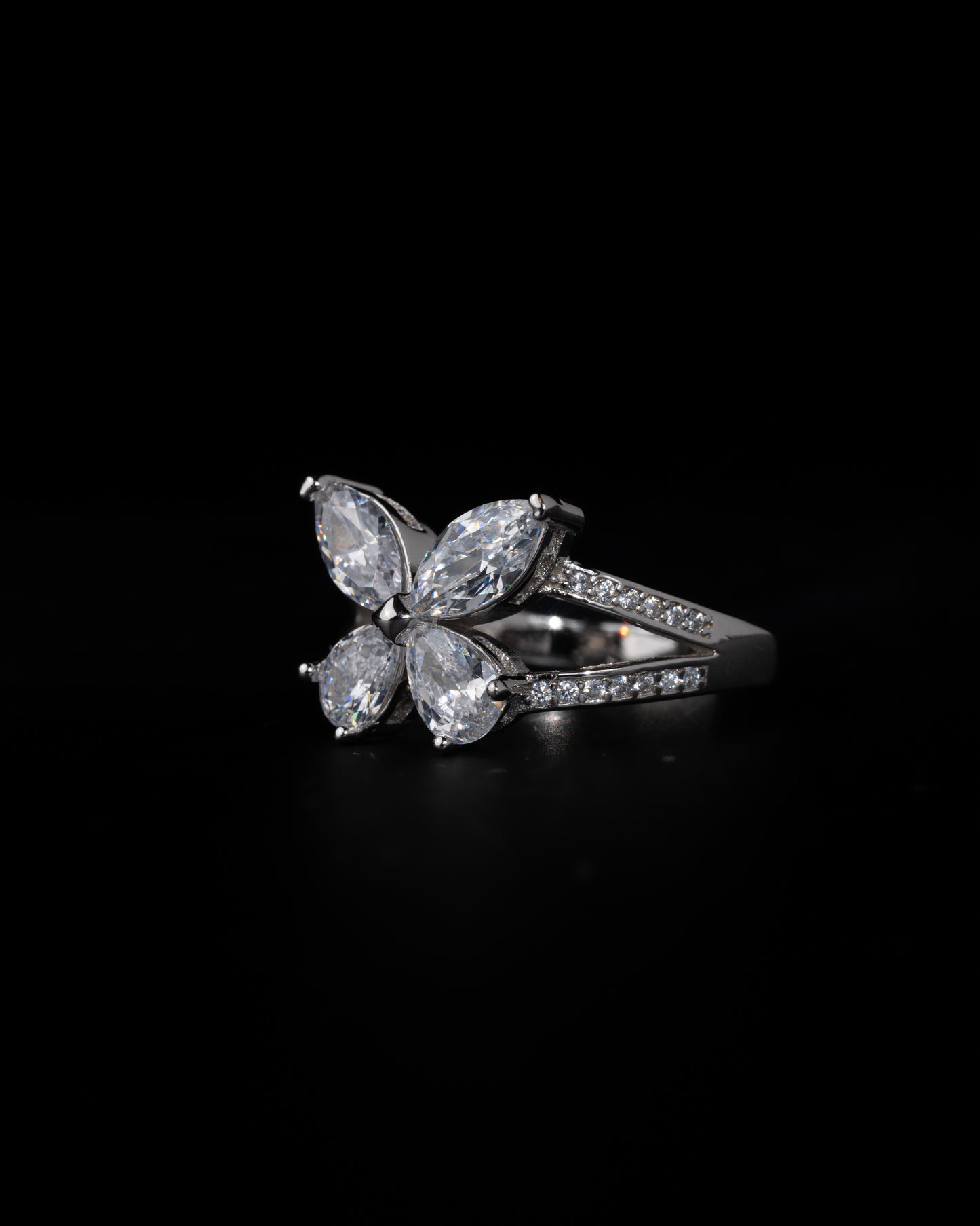 Queen Butterfly Ring - Kejsar