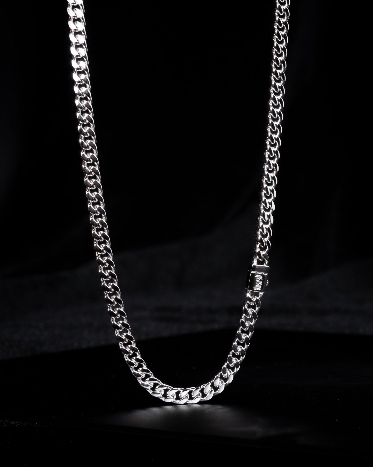 ‍Cuban Link Halsband 6mm HERR (100% off)